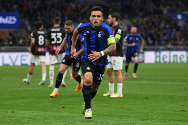 挥了关键的 挥了关键的